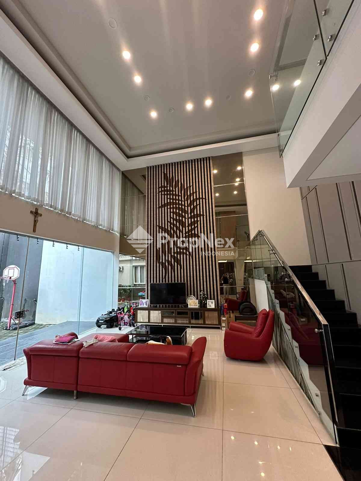 RUMAH MEWAH MINIMALIS PAKUWON INDAH — foto 3